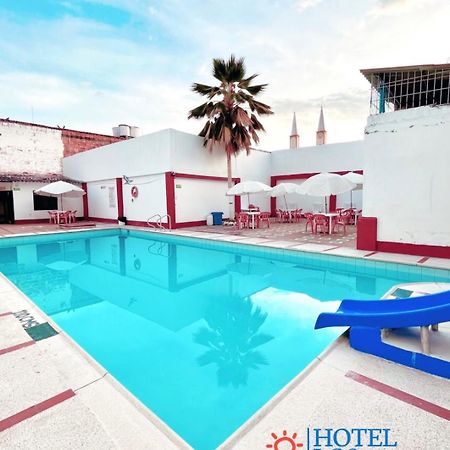 Hotel Los Balcones Tocaima Exterior photo