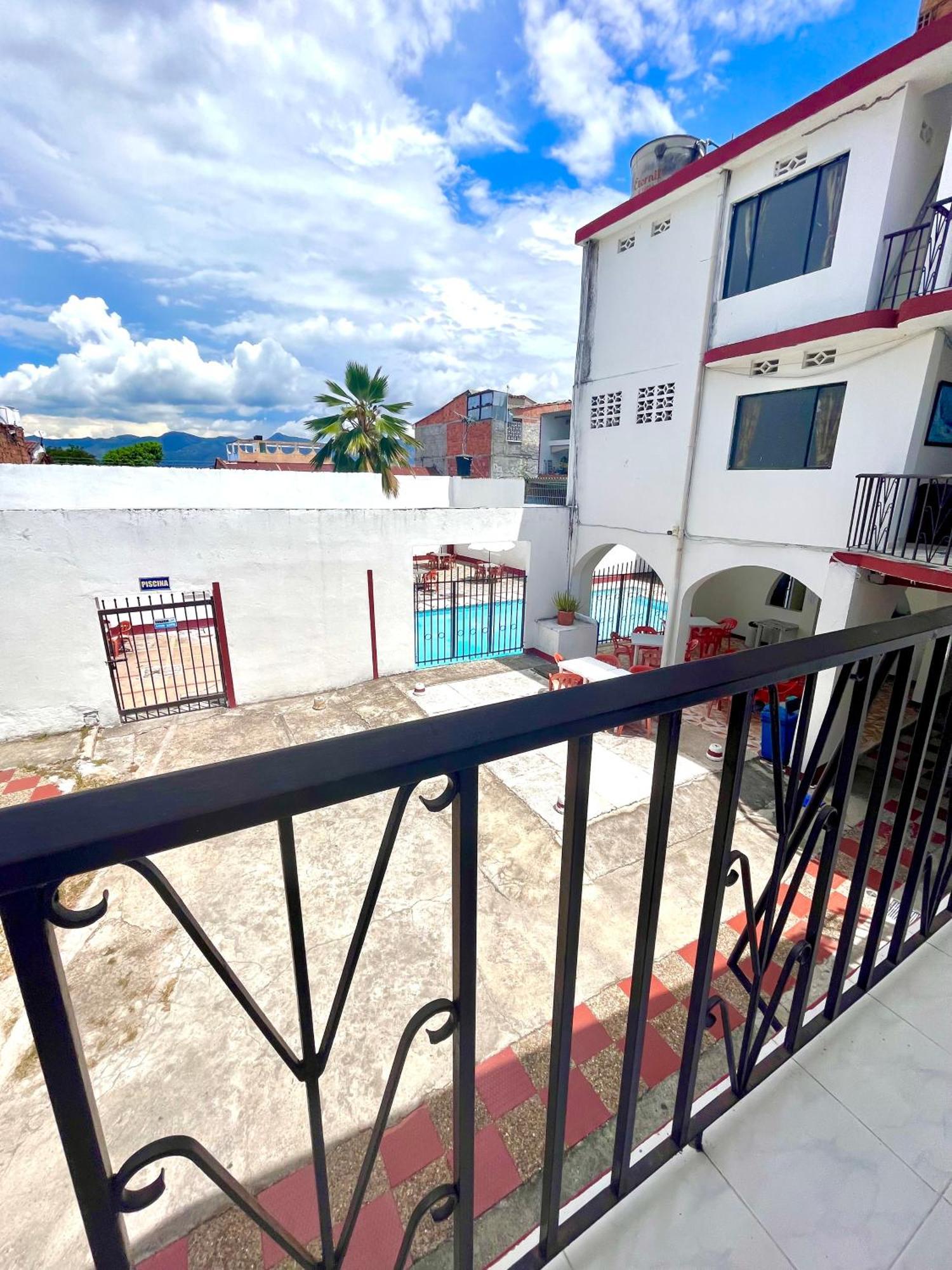 Hotel Los Balcones Tocaima Exterior photo