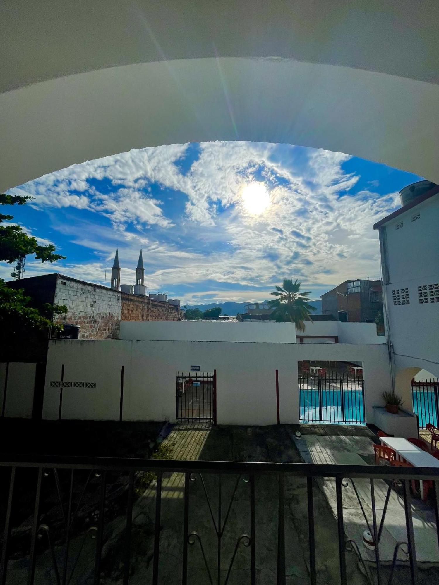Hotel Los Balcones Tocaima Exterior photo